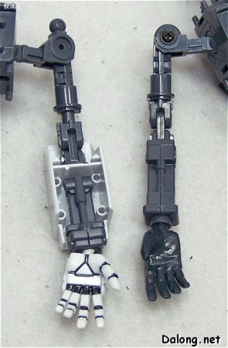 MG 1/35 AV-98 Ingram 1st (Reactive Armor)