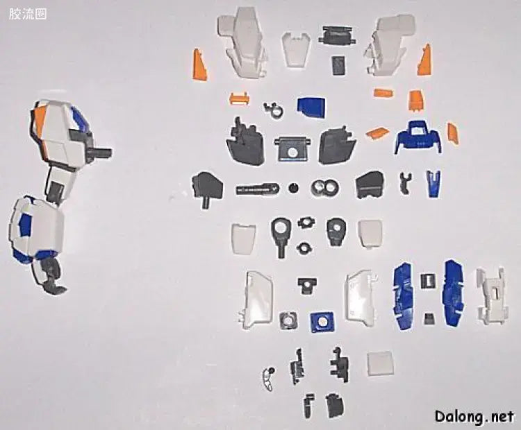 Bandai MG 1/100 RX-78-4 Gundam Unit 4 (G04)