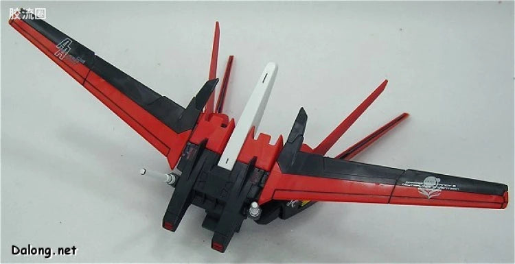 Bandai MG 1/100 GAT-X105+AQM/E-X01 Aile Strike Gundam