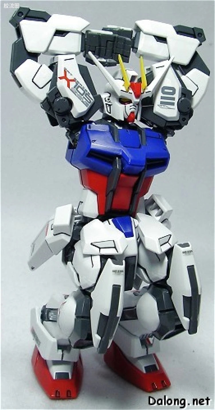 Bandai MG 1/100 GAT-X105+AQM/E-X01 Aile Strike Gundam
