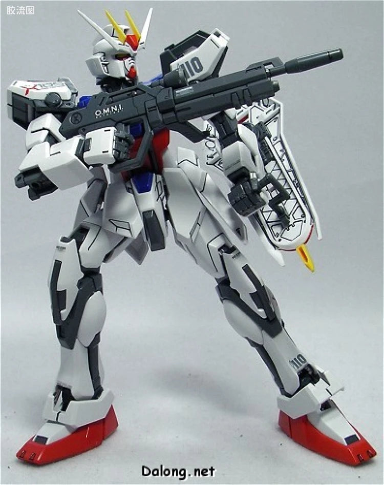 Bandai MG 1/100 GAT-X105+AQM/E-X01 Aile Strike Gundam