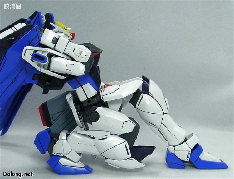 Bandai MG 1/100 ZGMF-X10A Freedom Gundam
