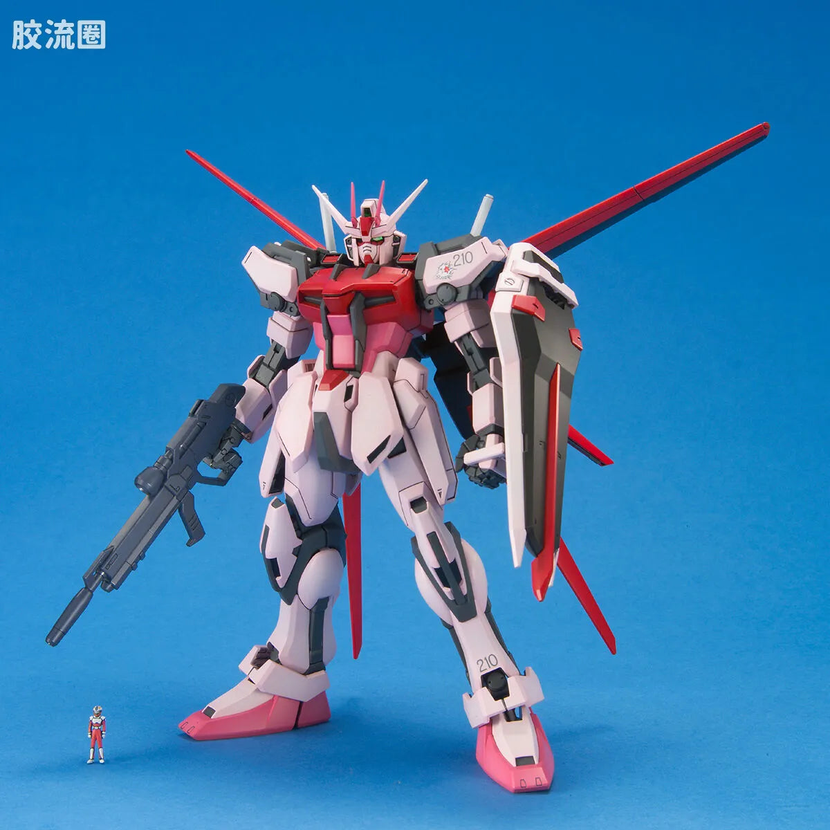 Bandai MG 1/100 MBF-02+AQM/E-X01 Strike Rouge
