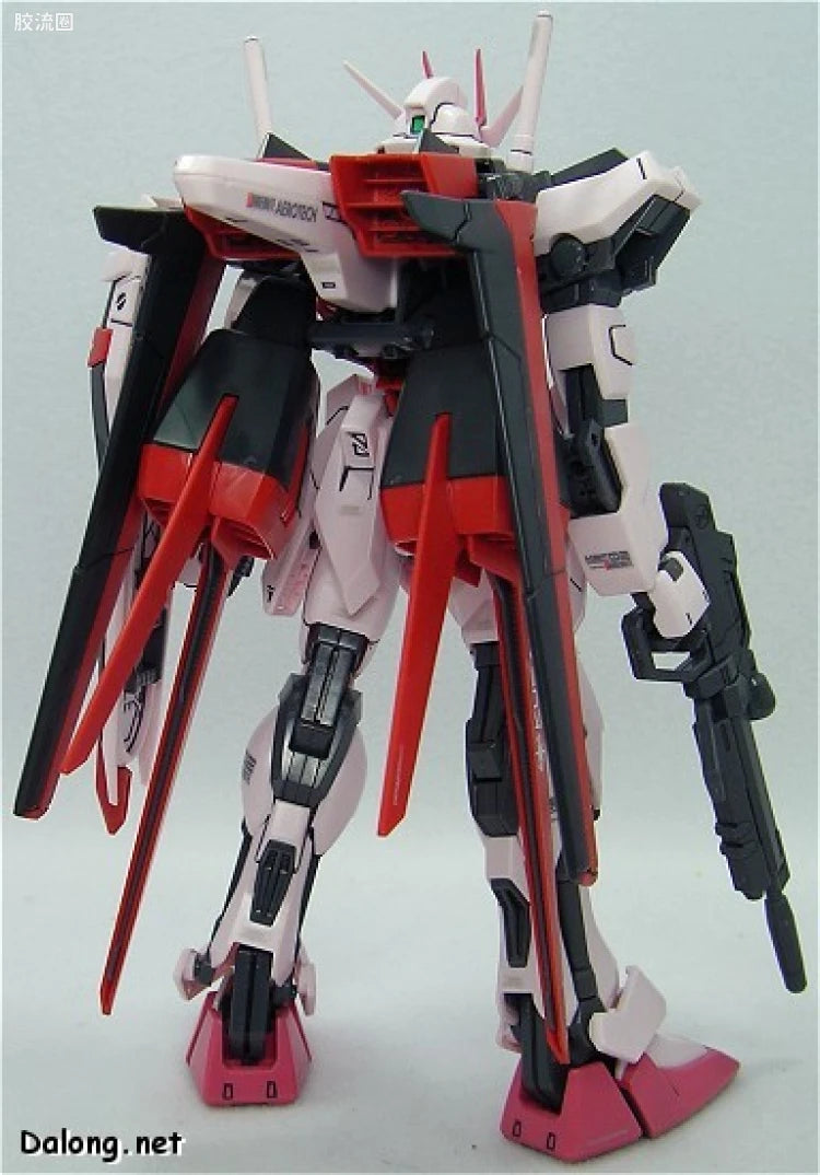 Bandai MG 1/100 MBF-02+AQM/E-X01 Strike Rouge