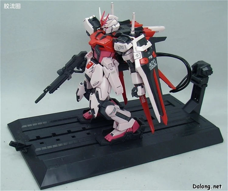 Bandai MG 1/100 MBF-02+AQM/E-X01 Strike Rouge