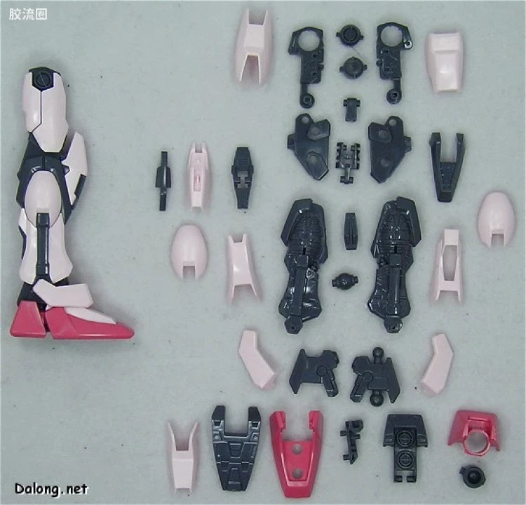 Bandai MG 1/100 MBF-02+AQM/E-X01 Strike Rouge