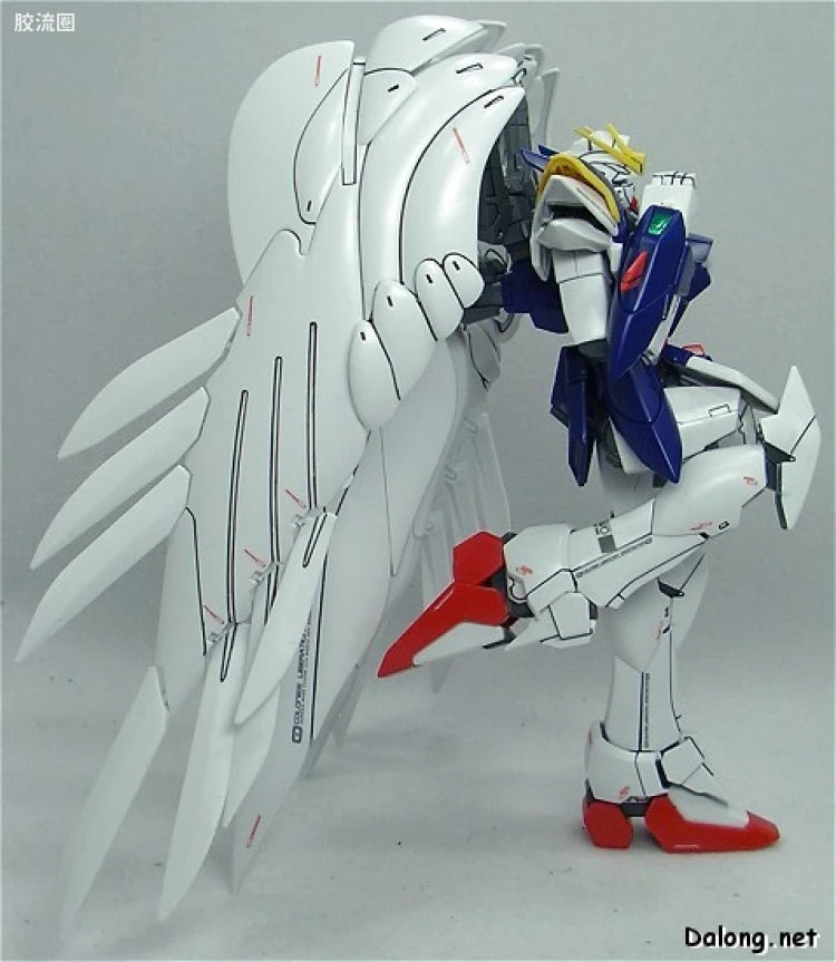 Bandai MG 1/100 XXXG-00W0 Wing Gundam Zero EW