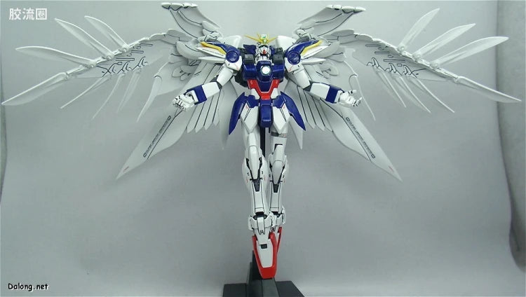 Bandai MG 1/100 XXXG-00W0 Wing Gundam Zero EW