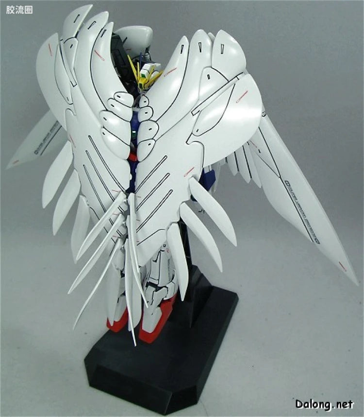 Bandai MG 1/100 XXXG-00W0 Wing Gundam Zero EW