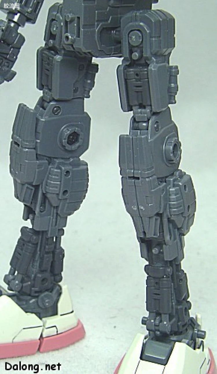 Bandai MG 1/100 RX-78-2 Gundam Ver.O.Y.W.0079 (Game Color)