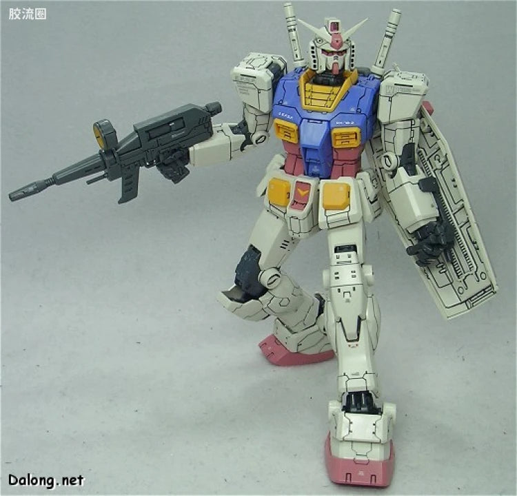 Bandai MG 1/100 RX-78-2 Gundam Ver.O.Y.W.0079 (Game Color)
