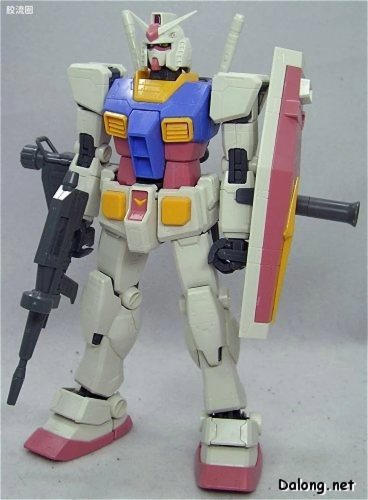 Bandai MG 1/100 RX-78-2 Gundam Ver.O.Y.W.0079 (Game Color)
