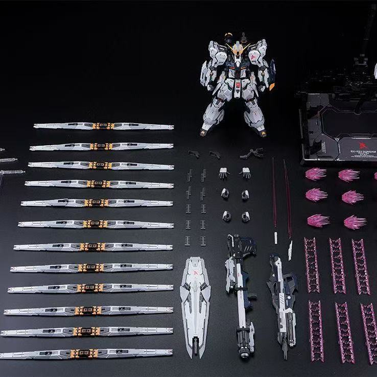 Dragon Tiger 1/100 Nu Gundam Full Set with LED Head